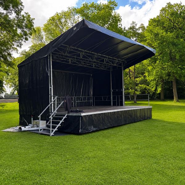 Podiumwagen 7,5m x 6m